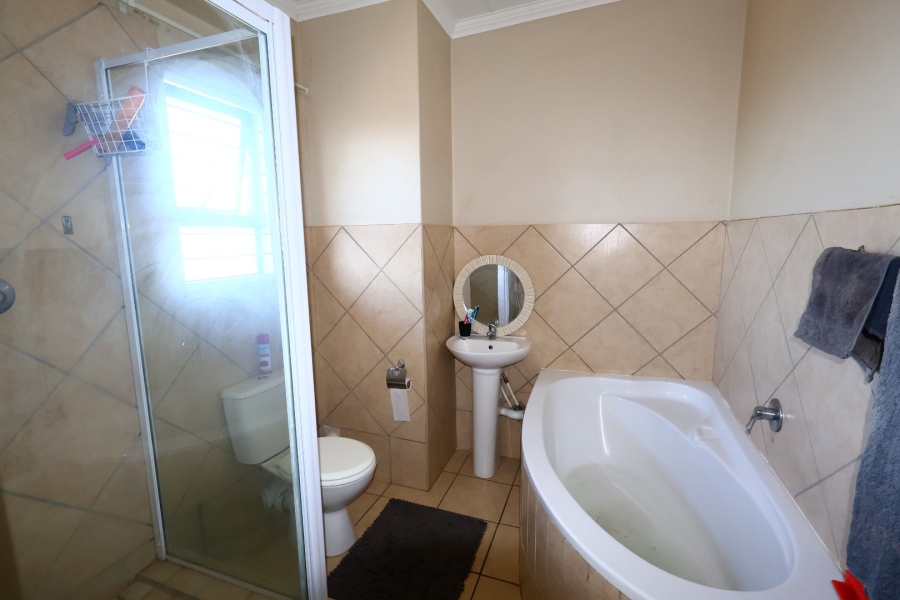 2 Bedroom Property for Sale in Navalsig Free State